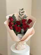 Red Elegance – Freedom Rose Bouquet (One-Sided)